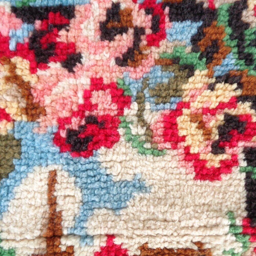 Vintage Handmade Shillcraft Latch Hook Rug Completed Springtime Roses Swans - Picture 6 of 11